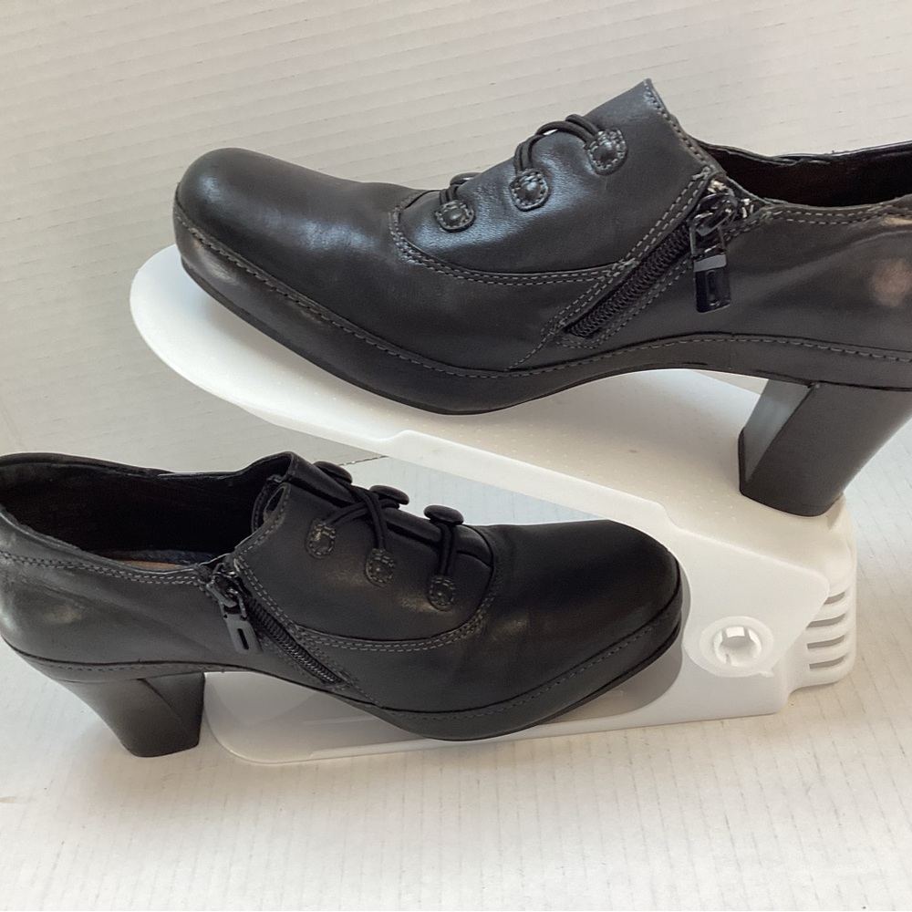 Clarks Artisan Women’s Leather Slip On Comfort Heels Women’s Size 7M - Picture 2 of 10